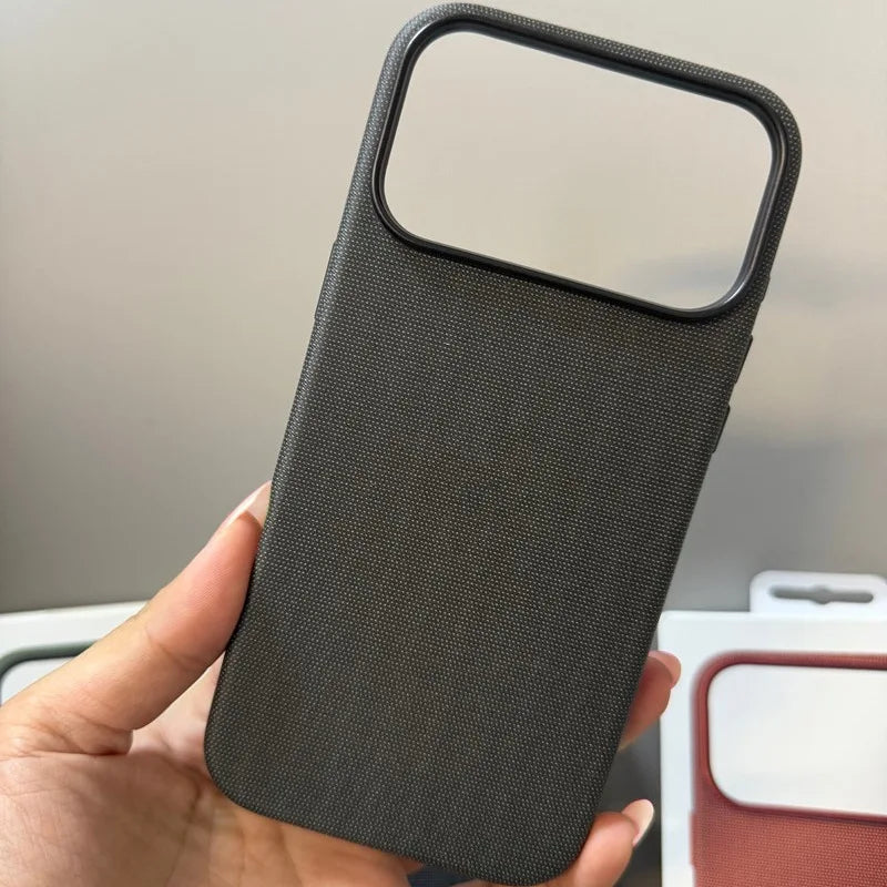 MagSafe Tech-Woven iPhone 17 Pro Max Case With Animation