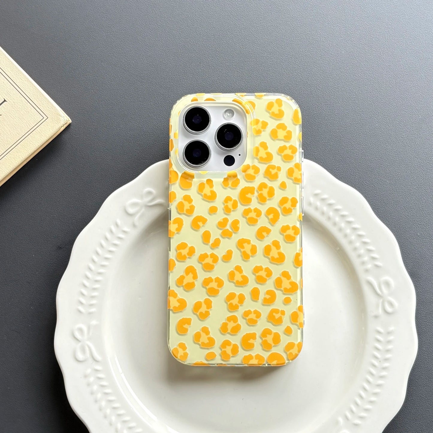 Simple Fashion Yellow Leopard Print Color Block Pattern Glossy Protective Phone Case